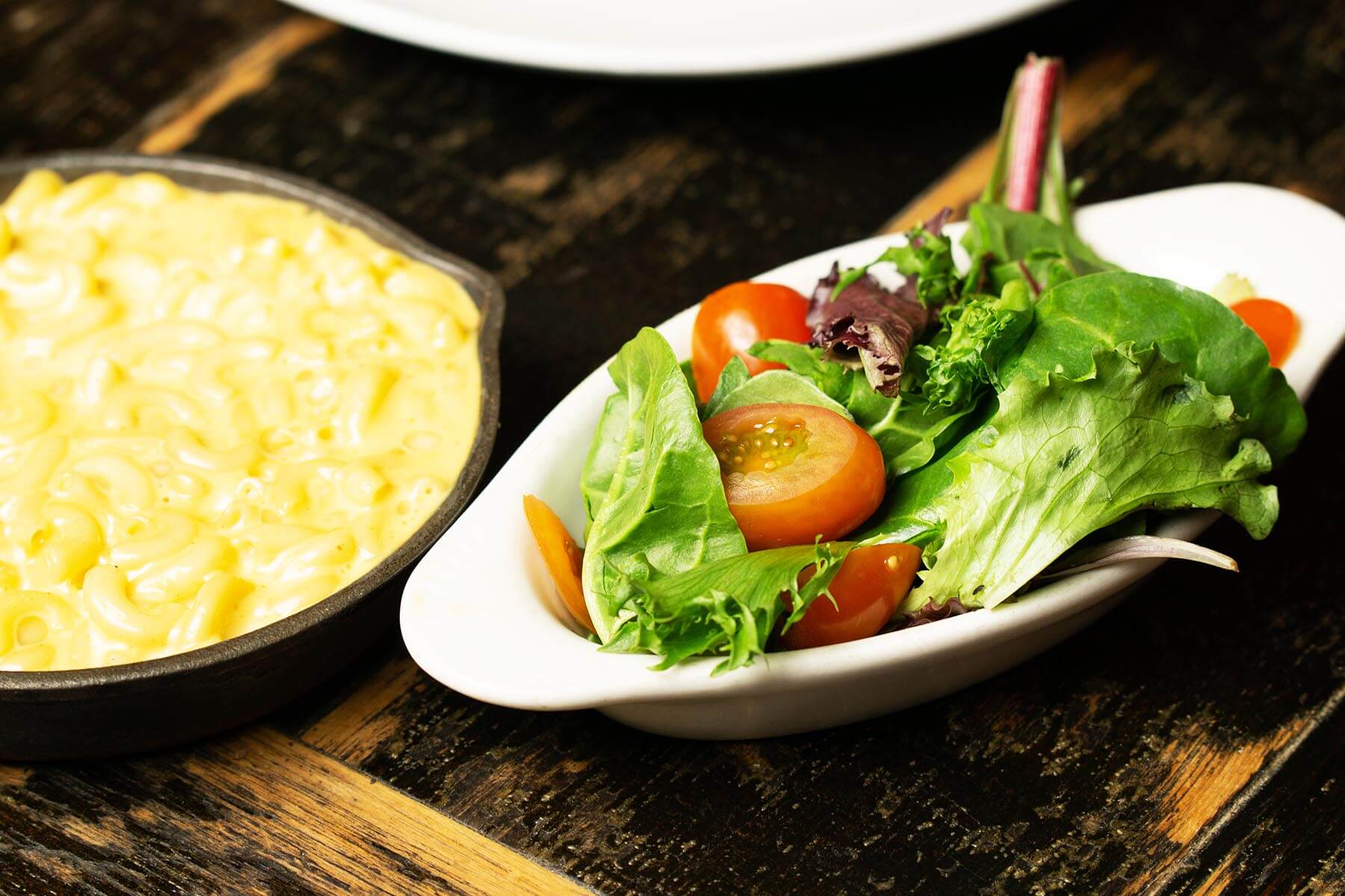 mac and cheese and salad